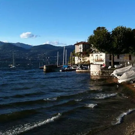 Sleeps 2 Pool Meina