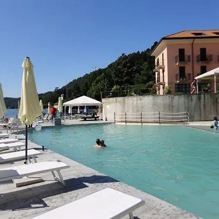 Sleeps 2 Pool Lejlighed Meina