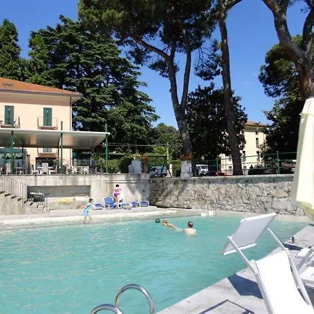 Sleeps 2 Pool Lejlighed